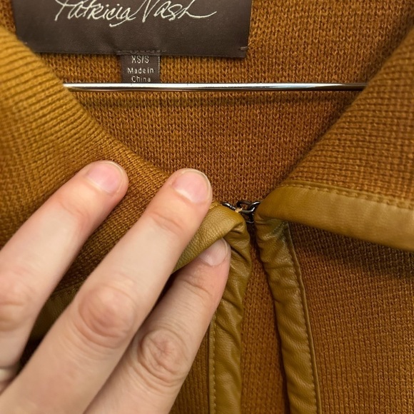 Patricia  Nash Cape - Picture 11 of 13